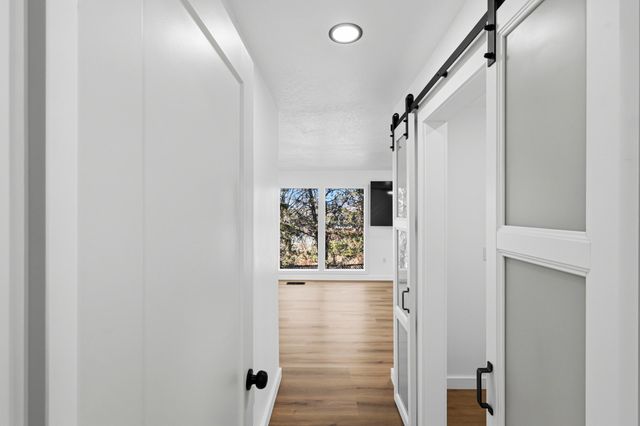 811 Lamp Post Circle SE, Albuquerque, NM 87123