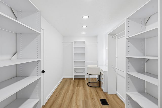 811 Lamp Post Circle SE, Albuquerque, NM 87123