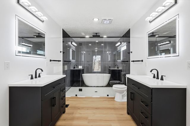 811 Lamp Post Circle SE, Albuquerque, NM 87123