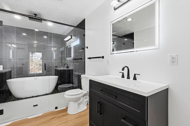 811 Lamp Post Circle SE, Albuquerque, NM 87123