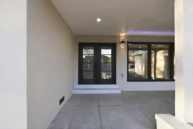 811 Lamp Post Circle SE, Albuquerque, NM 87123