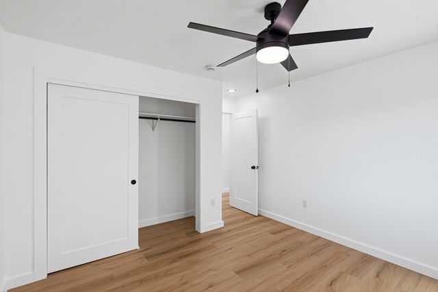 811 Lamp Post Circle SE, Albuquerque, NM 87123