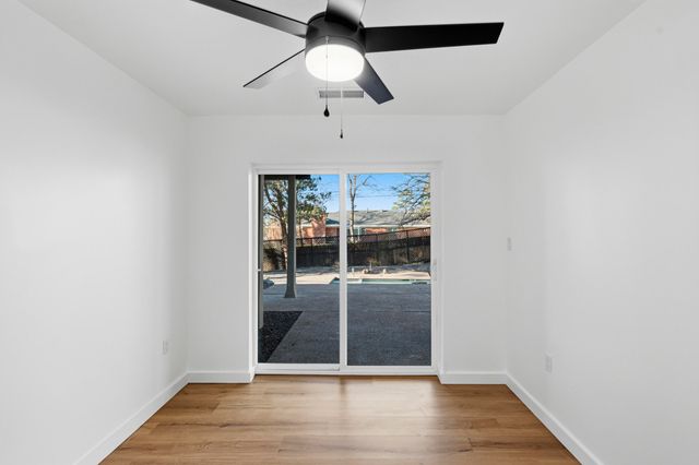 811 Lamp Post Circle SE, Albuquerque, NM 87123