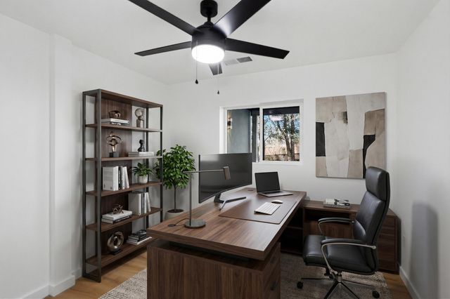 811 Lamp Post Circle SE, Albuquerque, NM 87123