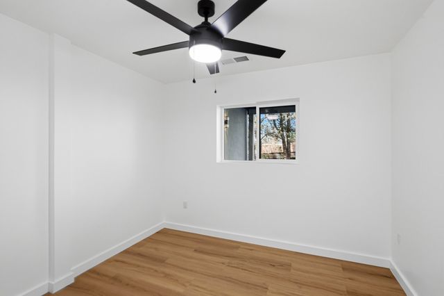 811 Lamp Post Circle SE, Albuquerque, NM 87123