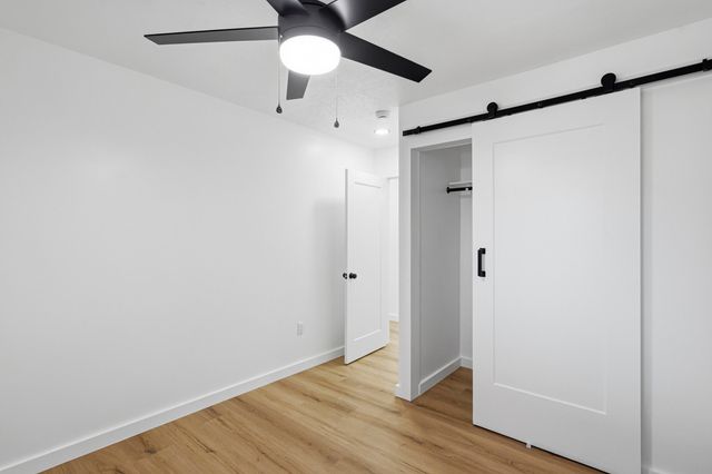 811 Lamp Post Circle SE, Albuquerque, NM 87123