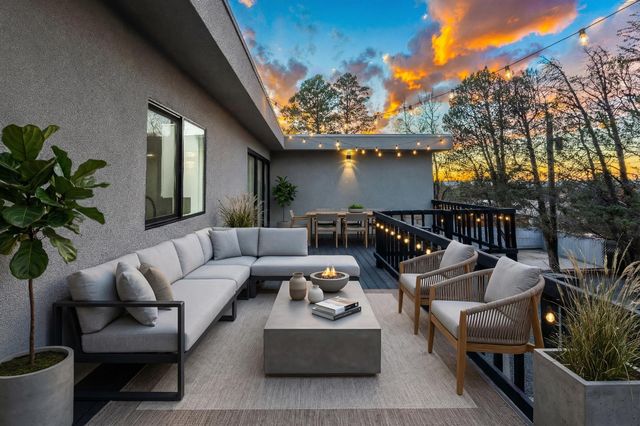 811 Lamp Post Circle SE, Albuquerque, NM 87123