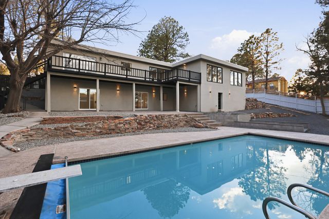 811 Lamp Post Circle SE, Albuquerque, NM 87123