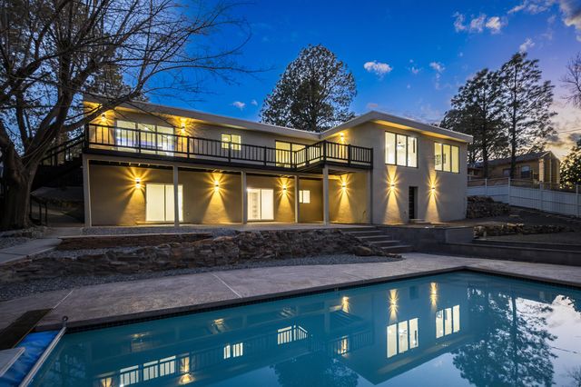 811 Lamp Post Circle SE, Albuquerque, NM 87123