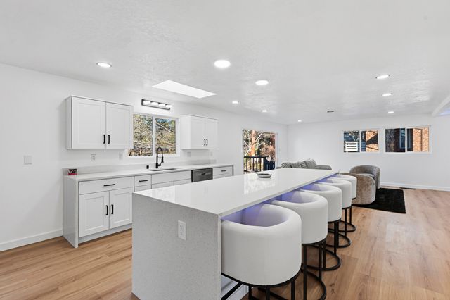 811 Lamp Post Circle SE, Albuquerque, NM 87123