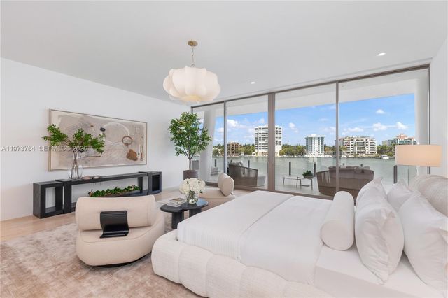 5 Grove Isle Drive S201, Miami, FL 33133