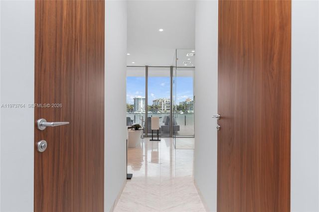 5 Grove Isle Drive S201, Miami, FL 33133