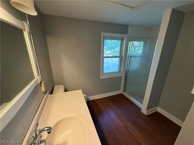 1033 Olive Avenue NE, Warren, OH 44483