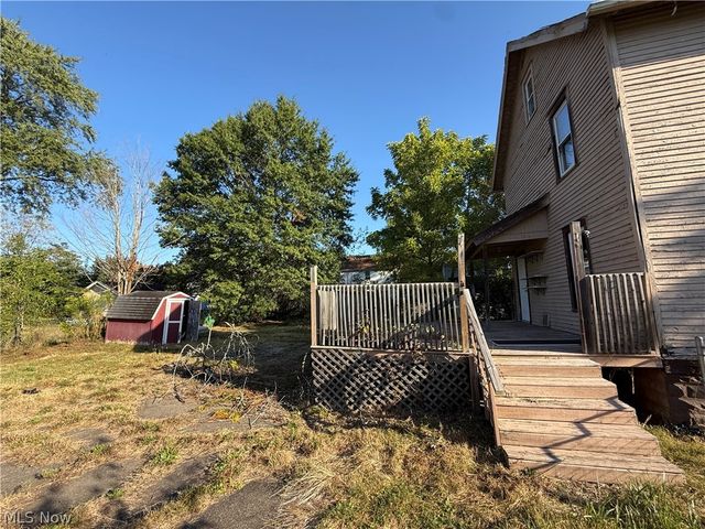 1033 Olive Avenue NE, Warren, OH 44483