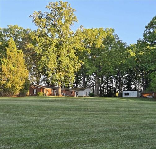 120 Five Oaks Drive, King, NC 27021