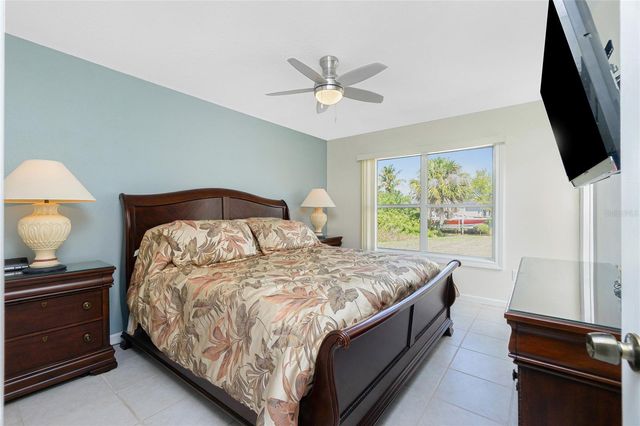 18654 KERRVILLE CIRCLE, Port Charlotte, FL 33948