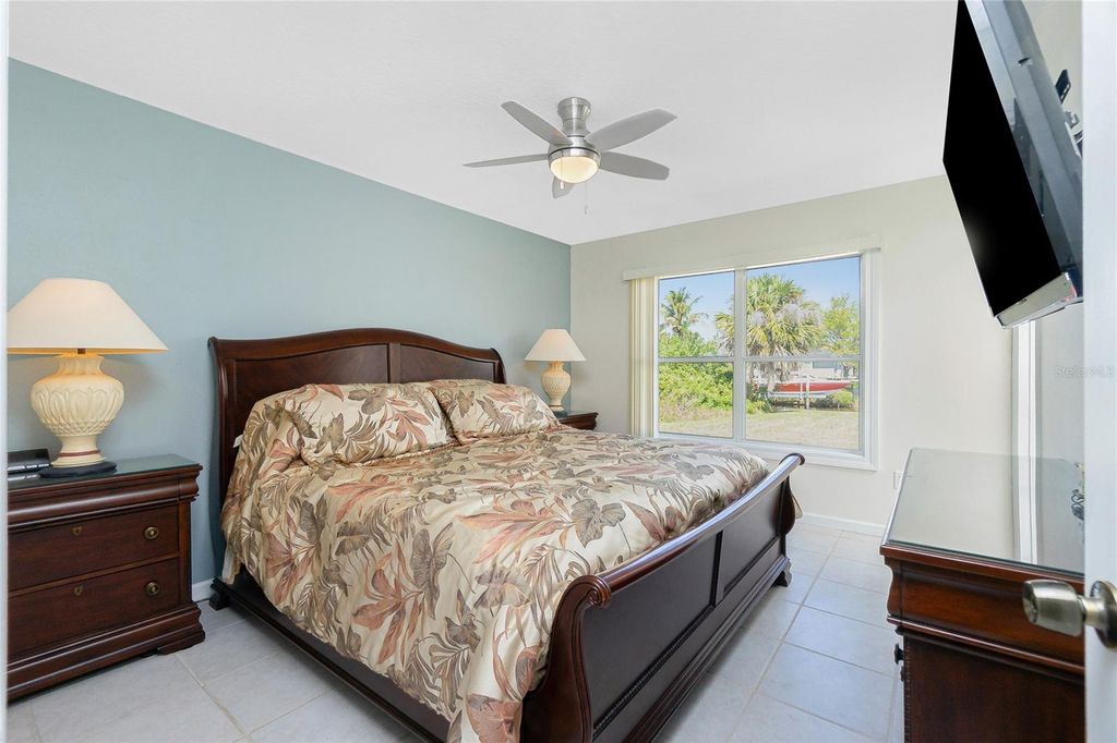 Image 16 of property listing at 18654 KERRVILLE CIRCLE, Port Charlotte, FL 33948