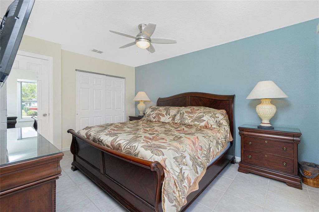 Image 17 of property listing at 18654 KERRVILLE CIRCLE, Port Charlotte, FL 33948