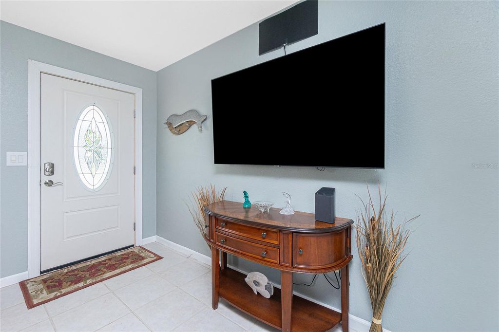 Image 4 of property listing at 18654 KERRVILLE CIRCLE, Port Charlotte, FL 33948