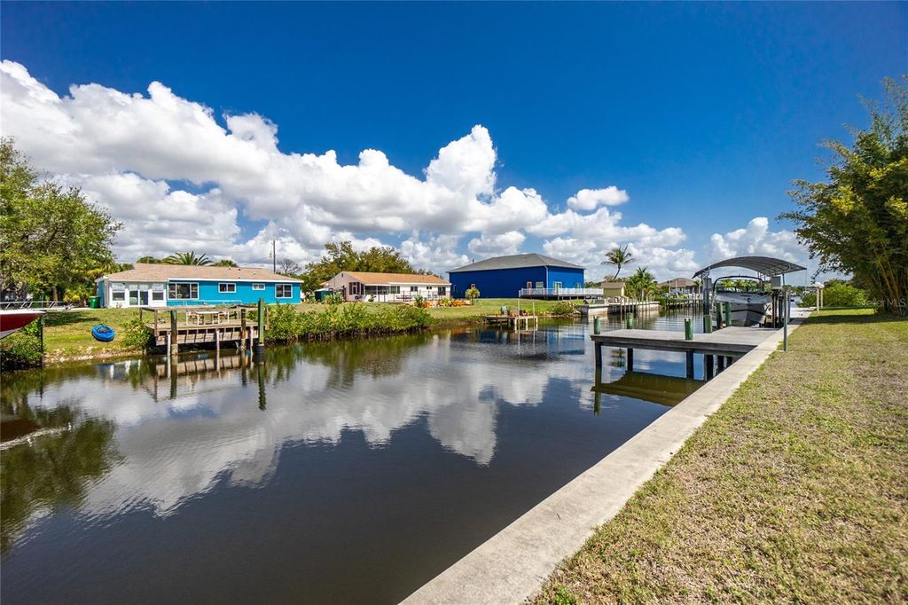 Image 36 of property listing at 18654 KERRVILLE CIRCLE, Port Charlotte, FL 33948