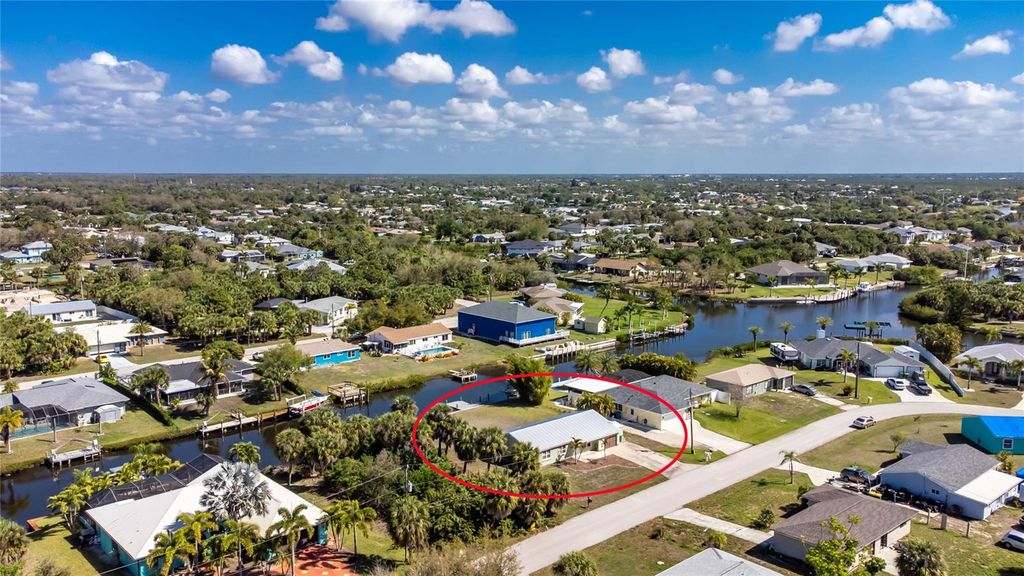 Image 43 of property listing at 18654 KERRVILLE CIRCLE, Port Charlotte, FL 33948