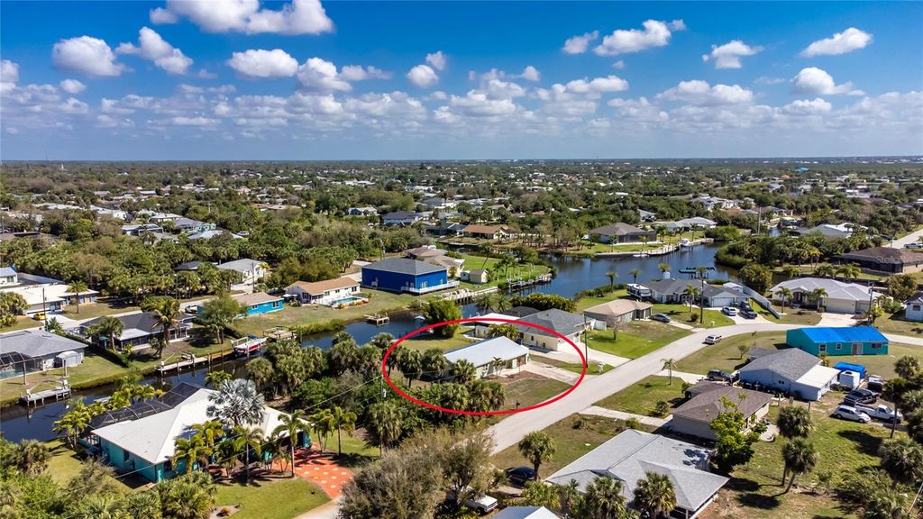 Image 44 of property listing at 18654 KERRVILLE CIRCLE, Port Charlotte, FL 33948