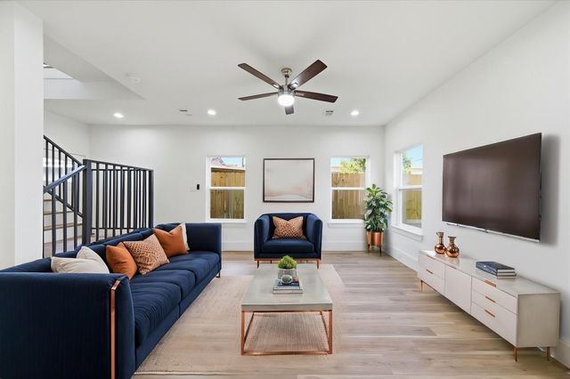 6511 Narcissus Street A, Houston, TX 77087