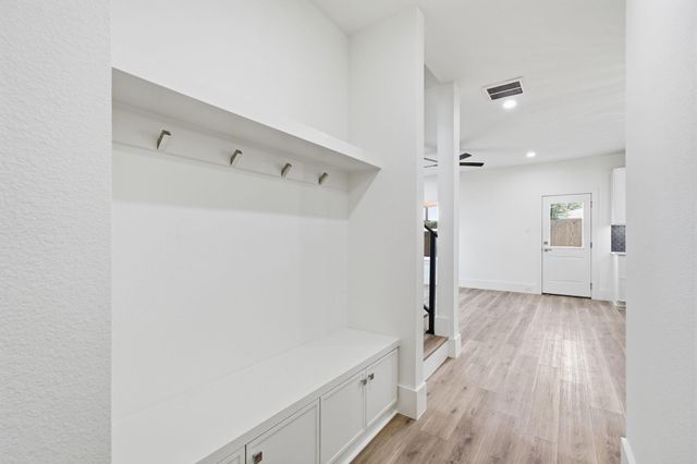 6511 Narcissus Street A, Houston, TX 77087