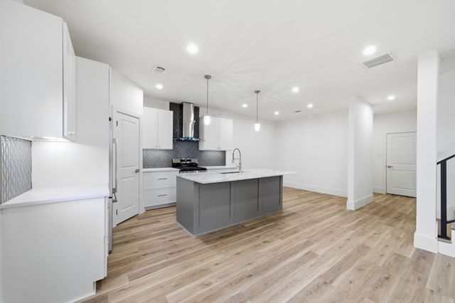 6511 Narcissus Street A, Houston, TX 77087