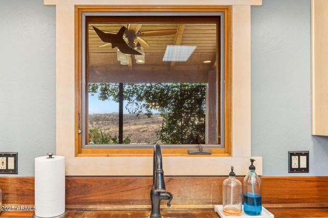 1 N Pinto Trail, Sonoita, AZ 85637