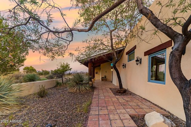 1 N Pinto Trail, Sonoita, AZ 85637