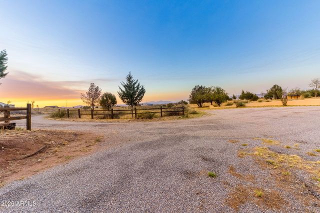 1 N Pinto Trail, Sonoita, AZ 85637
