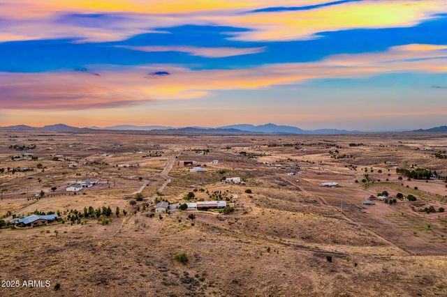 1 N Pinto Trail, Sonoita, AZ 85637