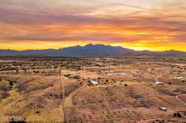 1 N Pinto Trail, Sonoita, AZ 85637