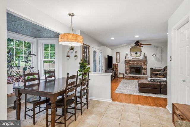 2134 W WELLINGTON RD, Newtown, PA 18940
