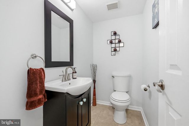 2134 W WELLINGTON RD, Newtown, PA 18940