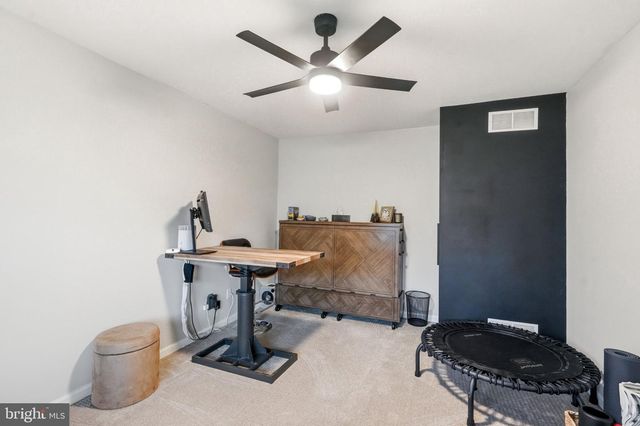 2134 W WELLINGTON RD, Newtown, PA 18940