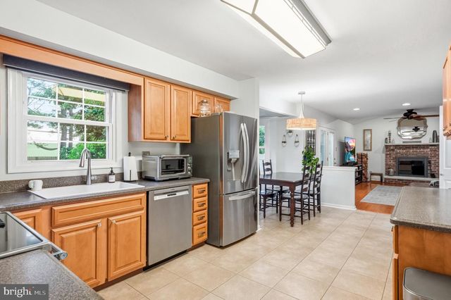 2134 W WELLINGTON RD, Newtown, PA 18940