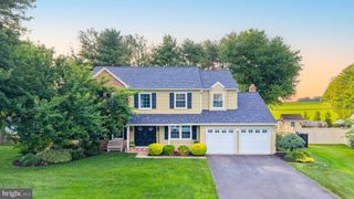 2134 W WELLINGTON RD, Newtown, PA 18940