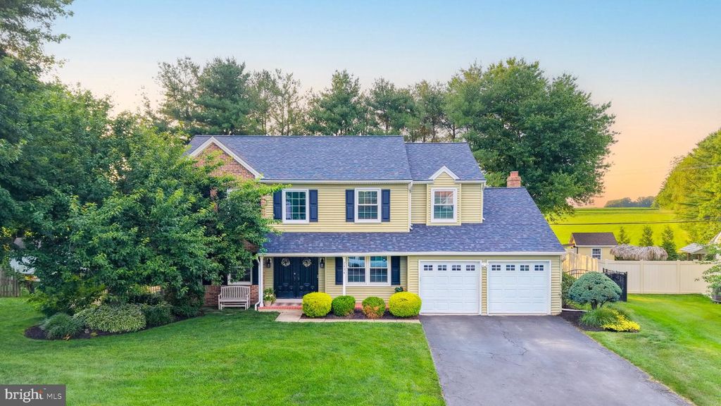 2134 W WELLINGTON RD, Newtown, PA 18940