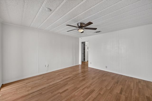 620 W Main Street, Crowley, TX 76036