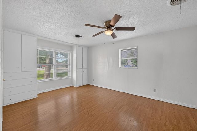 620 W Main Street, Crowley, TX 76036