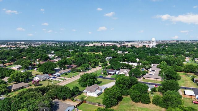 620 W Main Street, Crowley, TX 76036