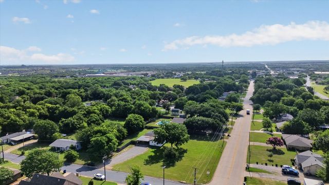 620 W Main Street, Crowley, TX 76036