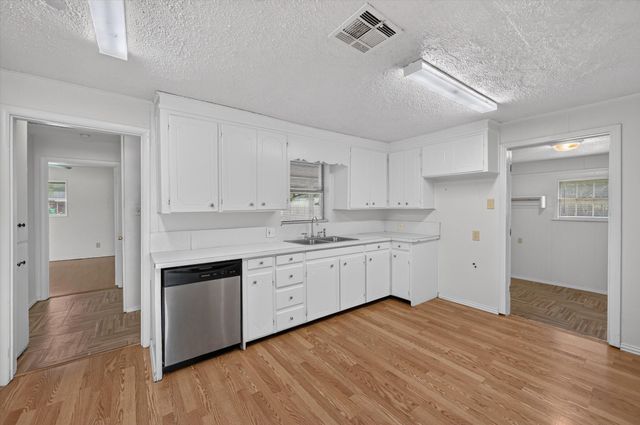 620 W Main Street, Crowley, TX 76036