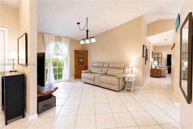14170 SW 152nd Pl, Miami, FL 33196