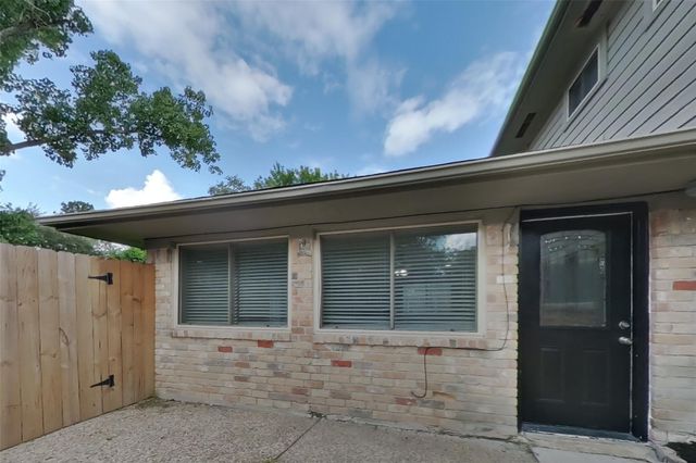 2307 Hilton Head Drive, Missouri City, TX 77459