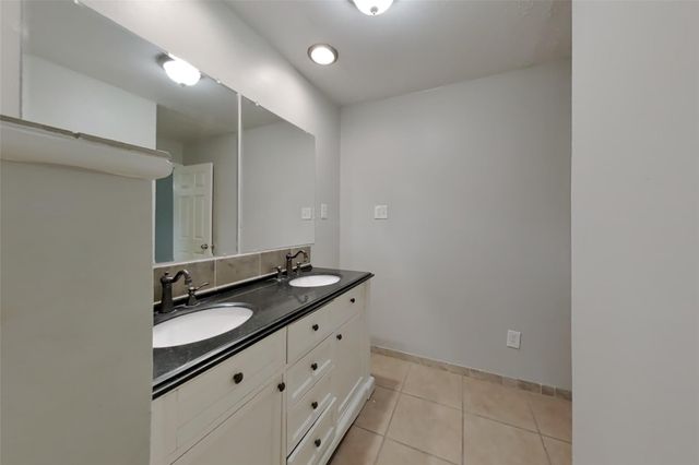 2307 Hilton Head Drive, Missouri City, TX 77459