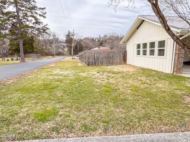 529 Hardin Lane, Sevierville, TN 37862