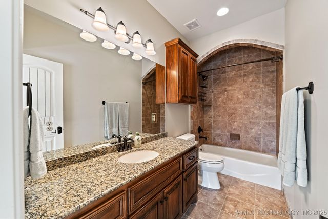 9931 N Chadford Road, Owasso, OK 74055